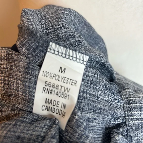 Cqbycq plaid puff shoulder wrap top Size Medium blouse - Picture 7 of 10